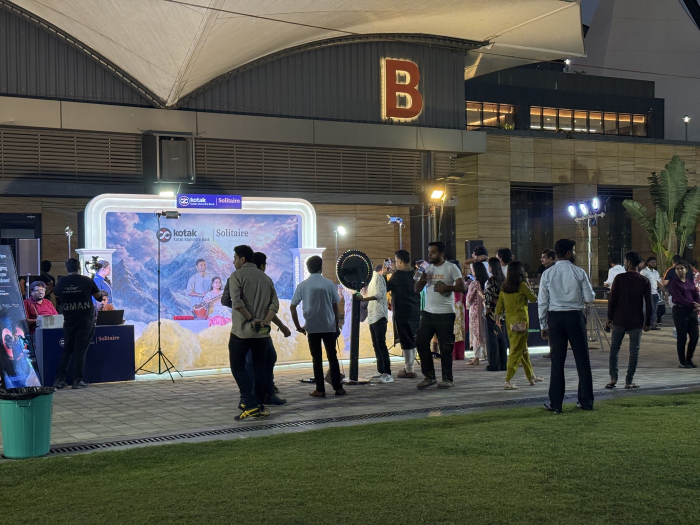 Kotak premium mall activation