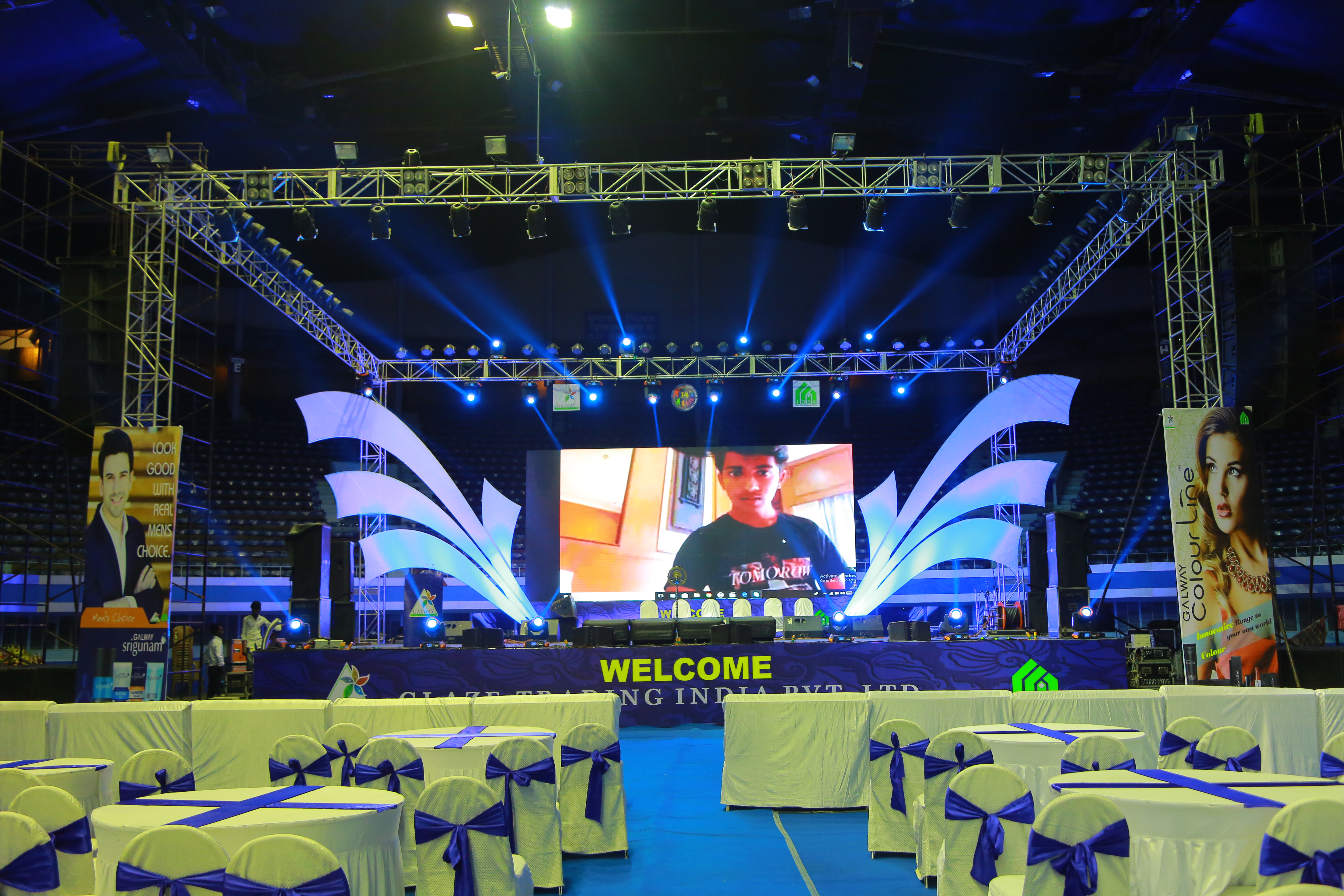 Large-scale dealer convention — arena LED stage